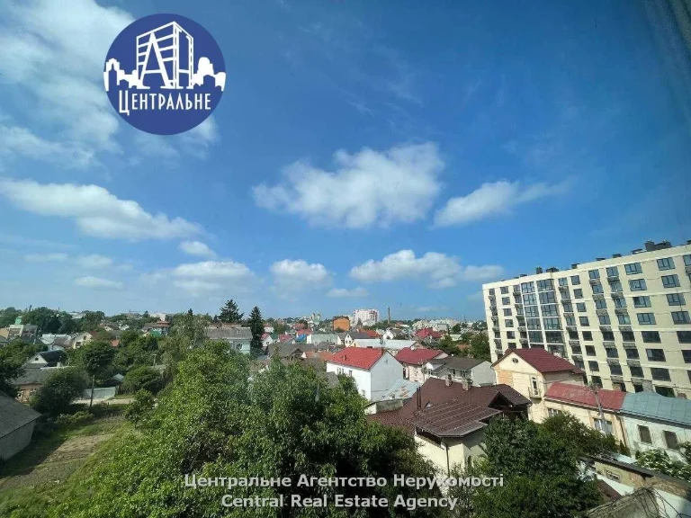Продається простора 1-кімнатна квартира у новобудові по вул.