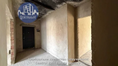 Продаж 3-кімнатної квартири в зданій новобудові район Гостин