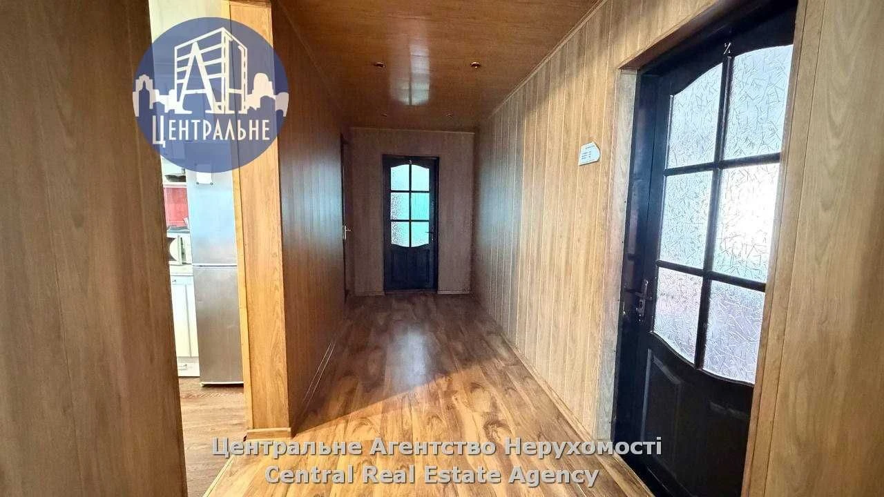Продаж 3-кімнатної квартири поруч з центральним корпусом ЧНУ