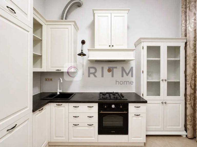 3-room apartment for sale in the center of Lviv, P. Kulisha St.