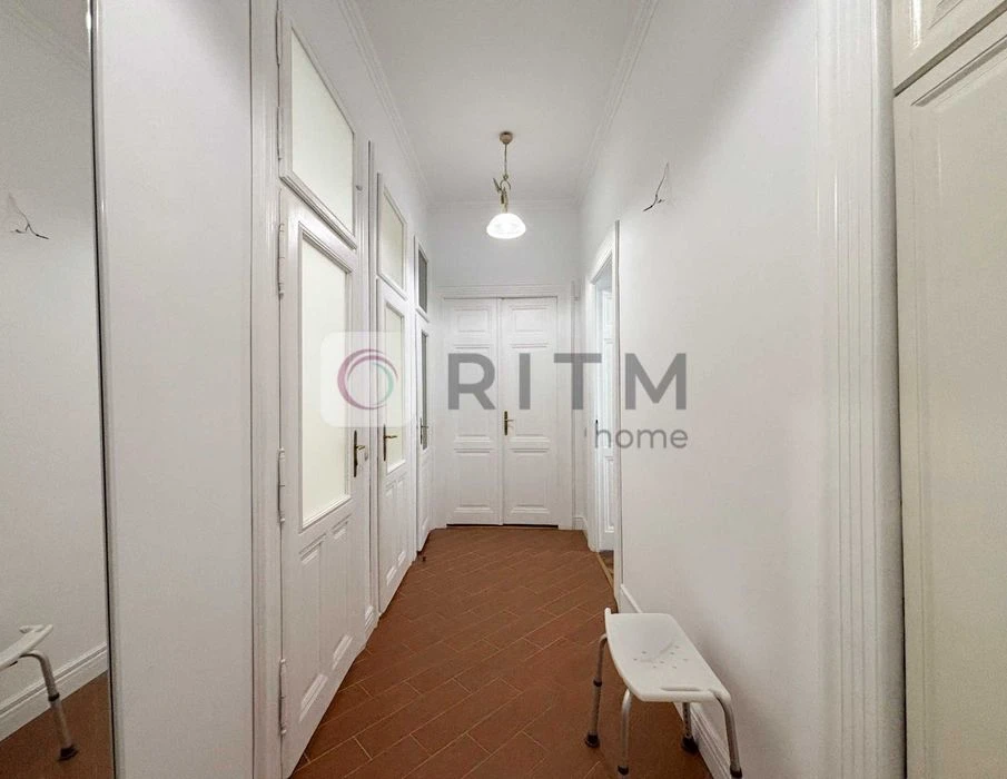 3-room apartment for sale in the center of Lviv, P. Kulisha St.
