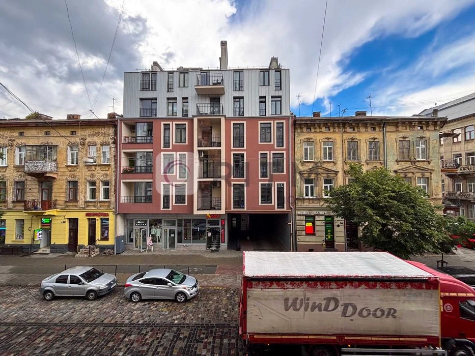 3-room apartment for sale in the center of Lviv, P. Kulisha St.