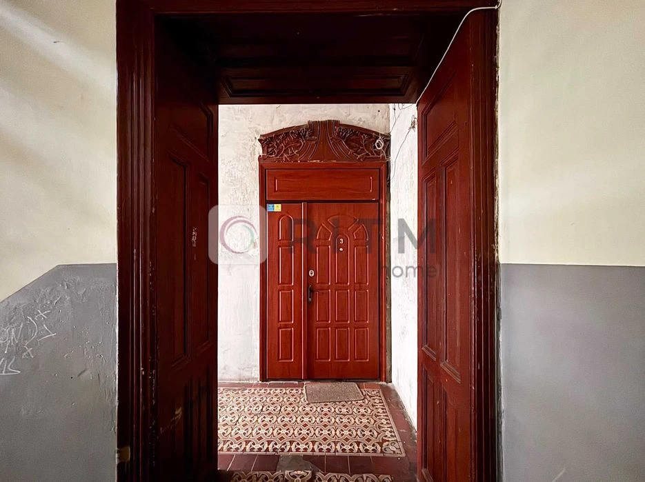 3-room apartment for sale in the center of Lviv, P. Kulisha St.