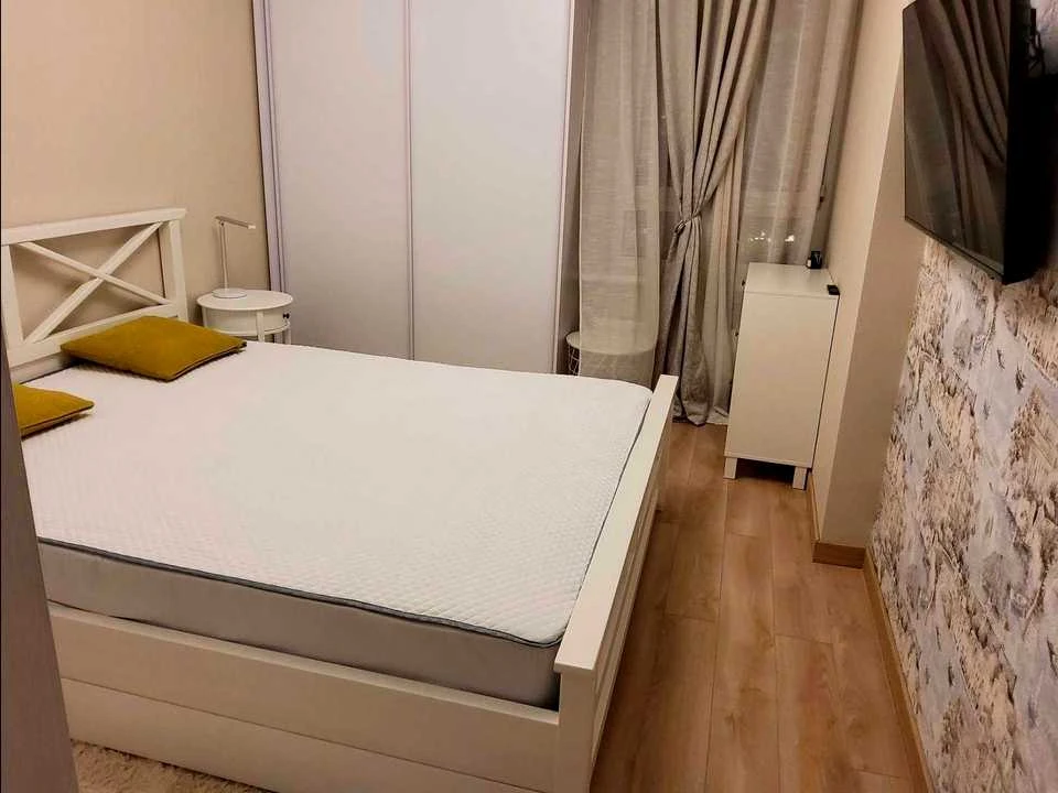 Квартира. Київ, Салютна вул.