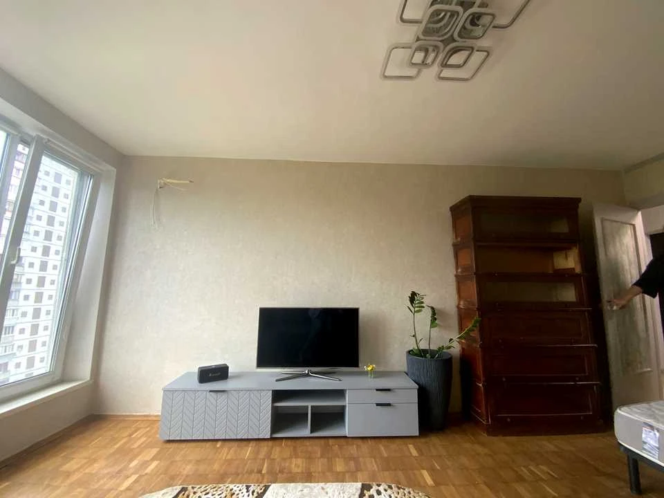 Квартира. Київ, Миколи Руденка бульв.