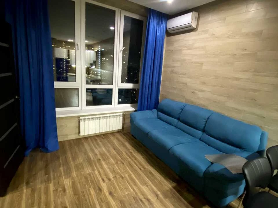 Квартира. Київ, Деміївська вул.