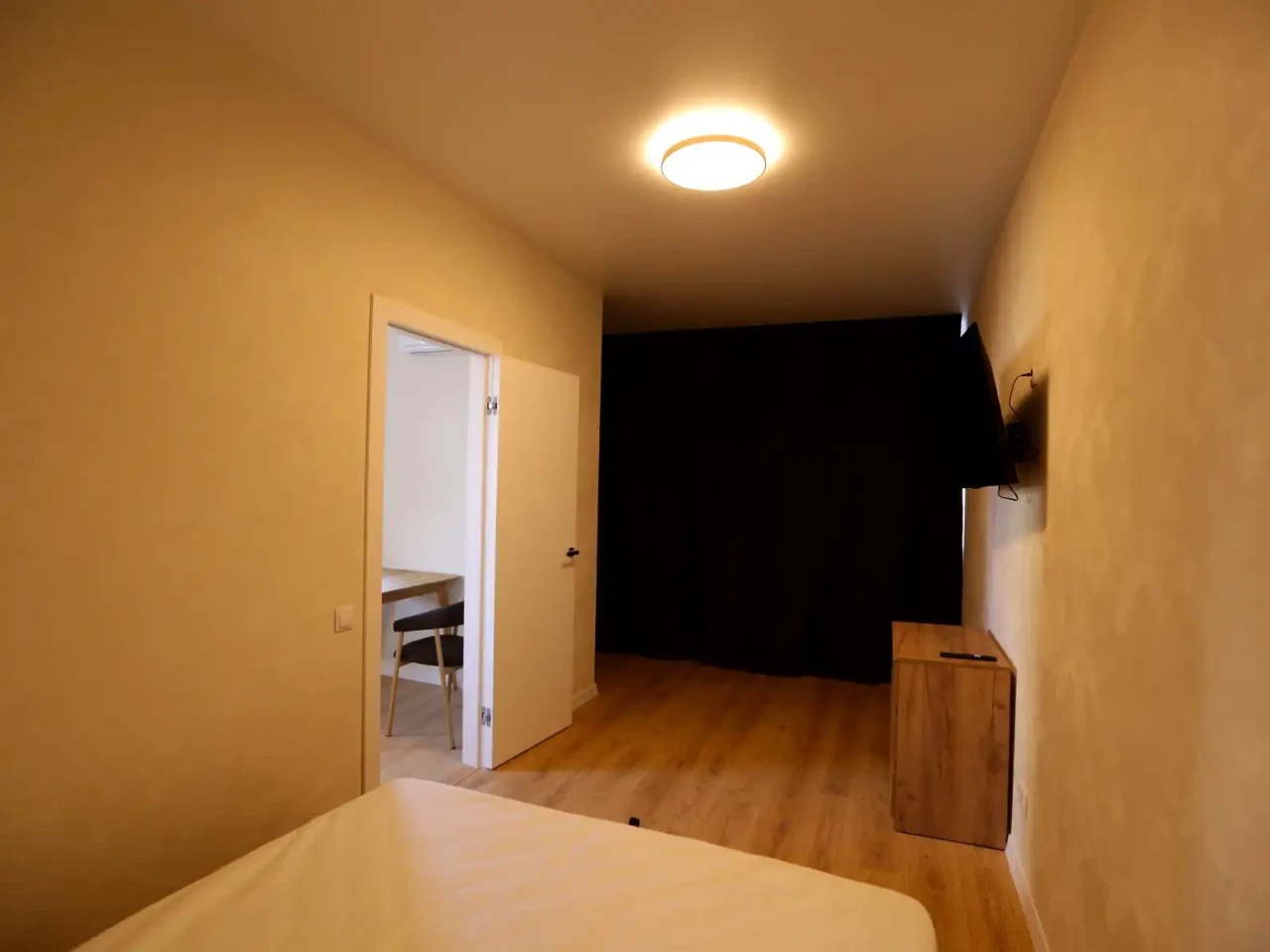 Оренда квартири 1-кімн. 35 м² 2/5 пов.