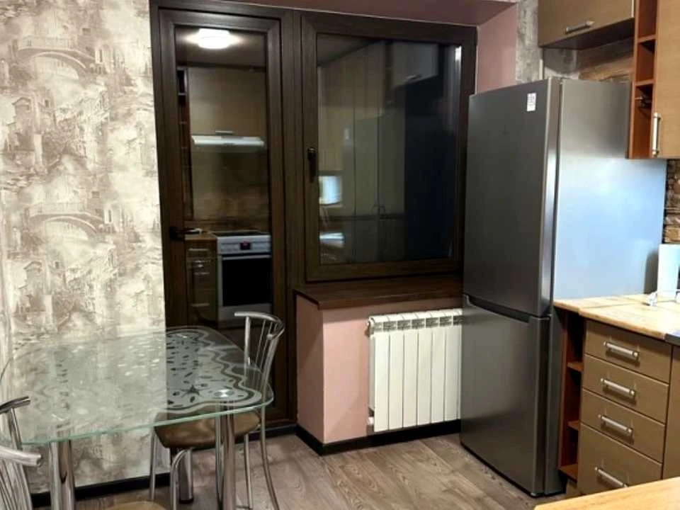 Квартира. Київ, Героїв Оборони вул.