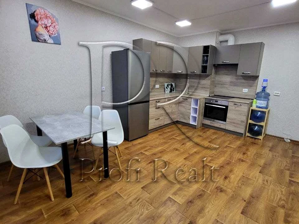 Квартира. Київ, Ясинуватський пров.