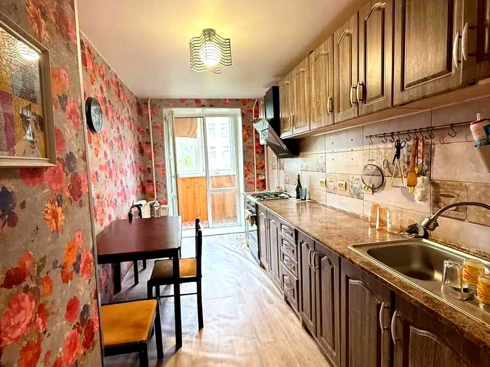 Квартира. Дніпро, Андрія Гулого-Гуленка вул.