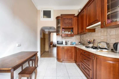Продаж /1 Квартира / євроремонт/ Леонтовича 15/ Австрійський