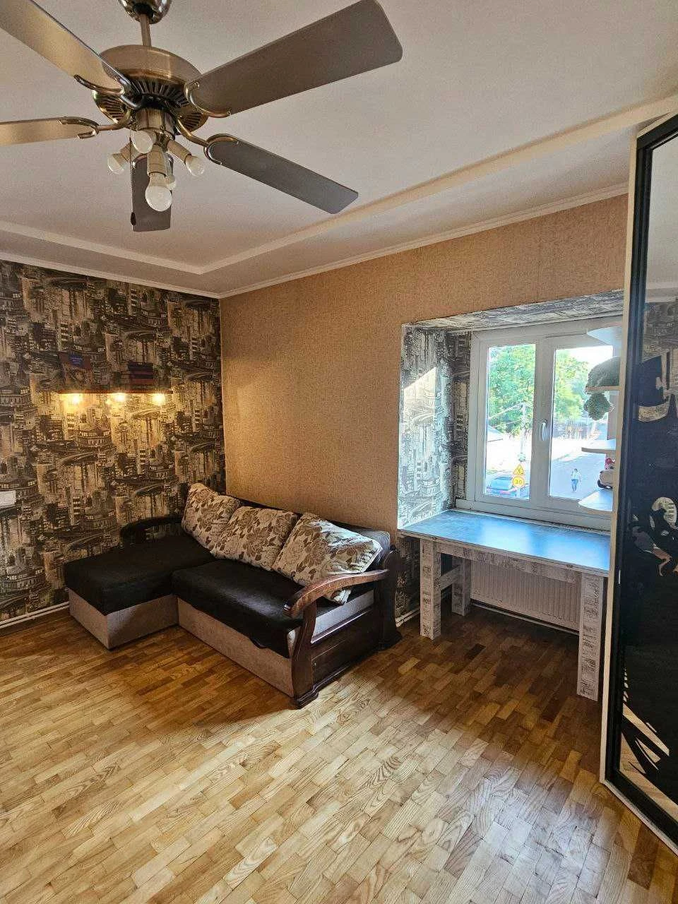 1-кімтанта квартира 38 кв. вул Квітова з меблями і технікою