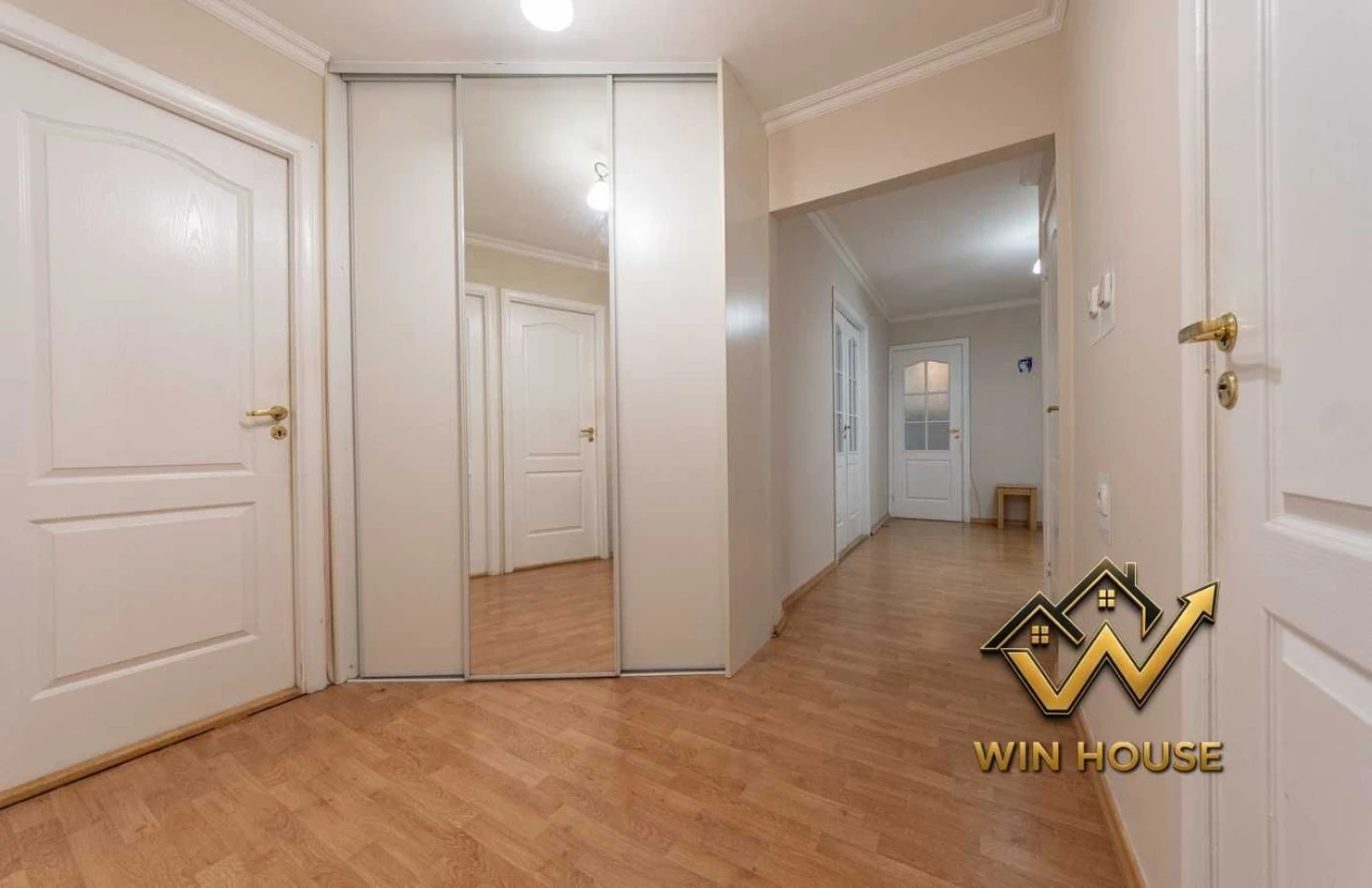 Продаж БЕЗ % 4- х кім. квартири м. Святошино 10 хвилин
