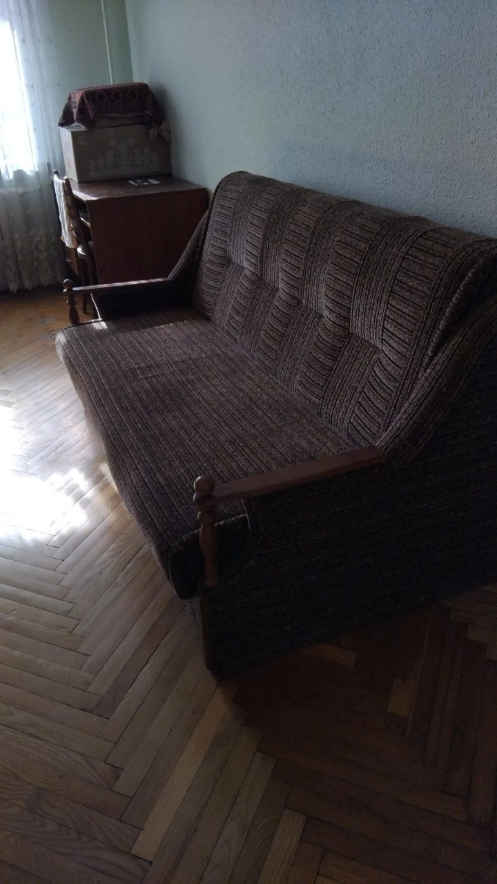 Продам 2-комнатную пр.Гонгадзе, 24 Виноградарь