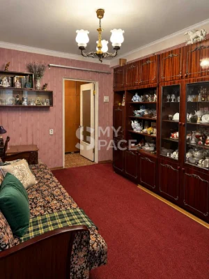 Лісовий масив, Кубанської України, 3к, 71м.кв