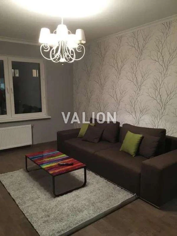 Продаж 2-к квартири вул. Здановської 36