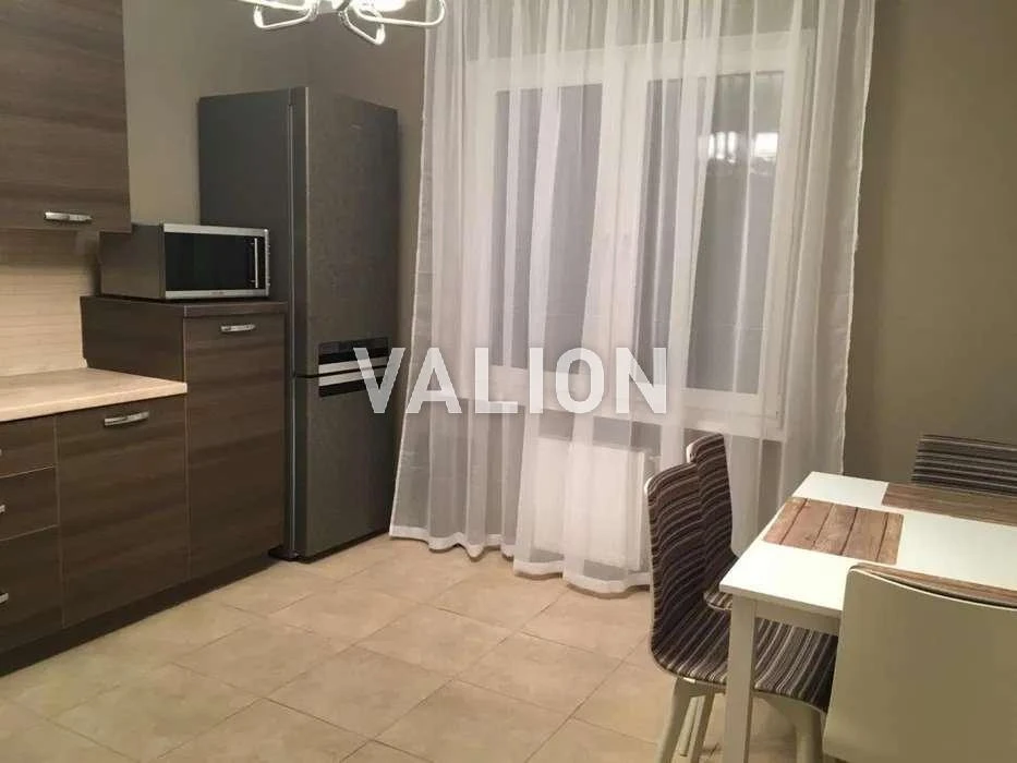 Продаж 2-к квартири вул. Здановської 36