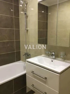 Продаж 2-к квартири вул. Здановської 36