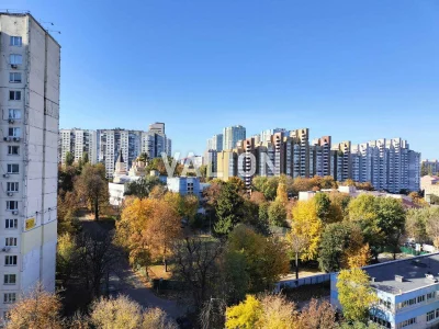 Продаж 3к. квартири вул. Скрипника,7 Солом’янський район