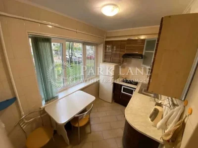 Продаж квартири вул. Салютна 27а в Києві / W-7475618