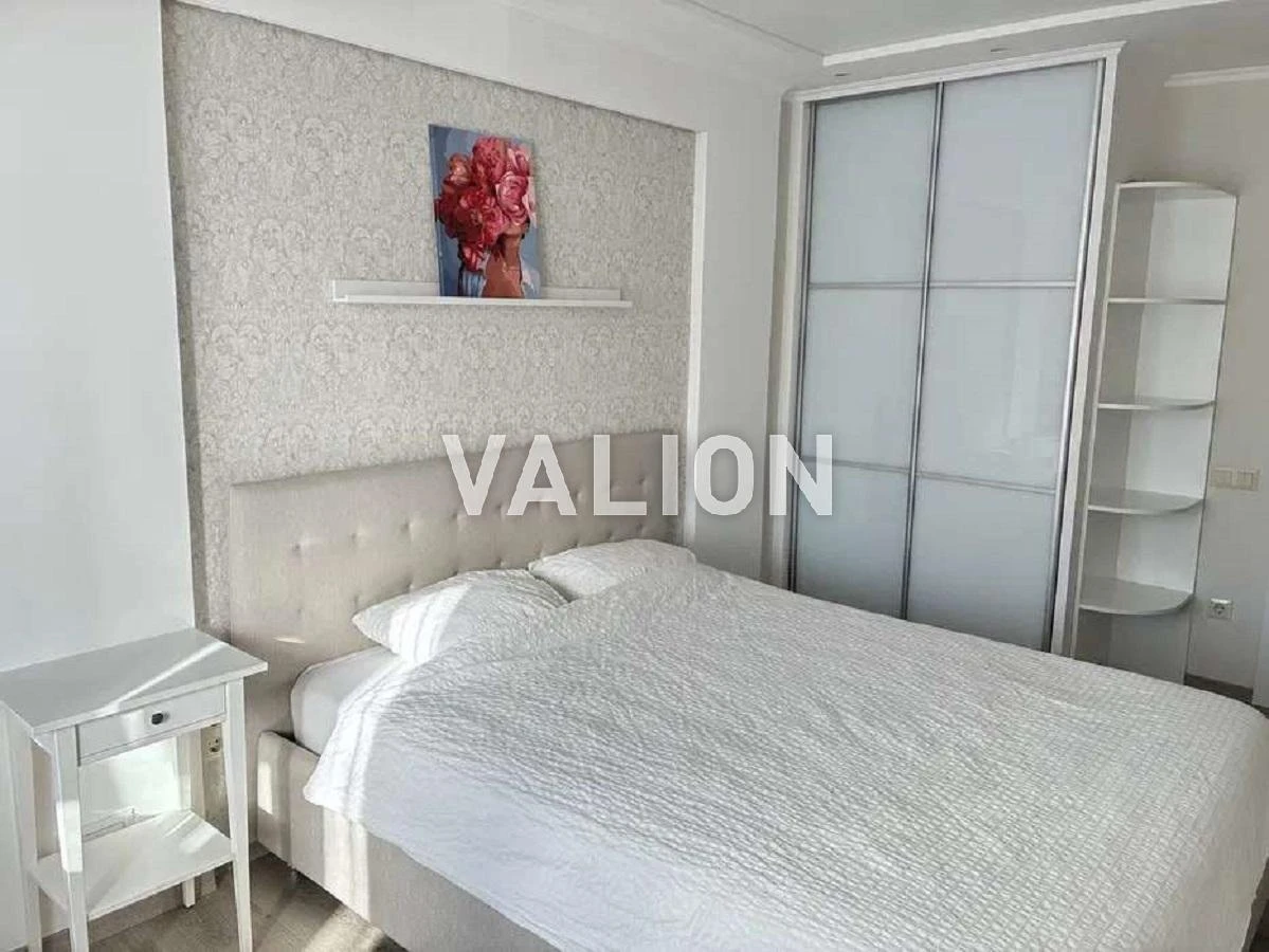 Продам 3к квартиру з ремонтом, Оболонь, вул. О. Архіпенка 10