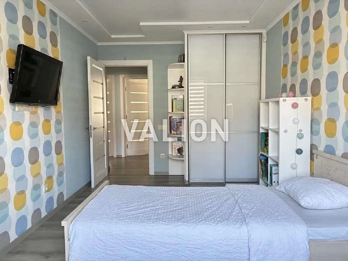 Продам 3к квартиру з ремонтом, Оболонь, вул. О. Архіпенка 10