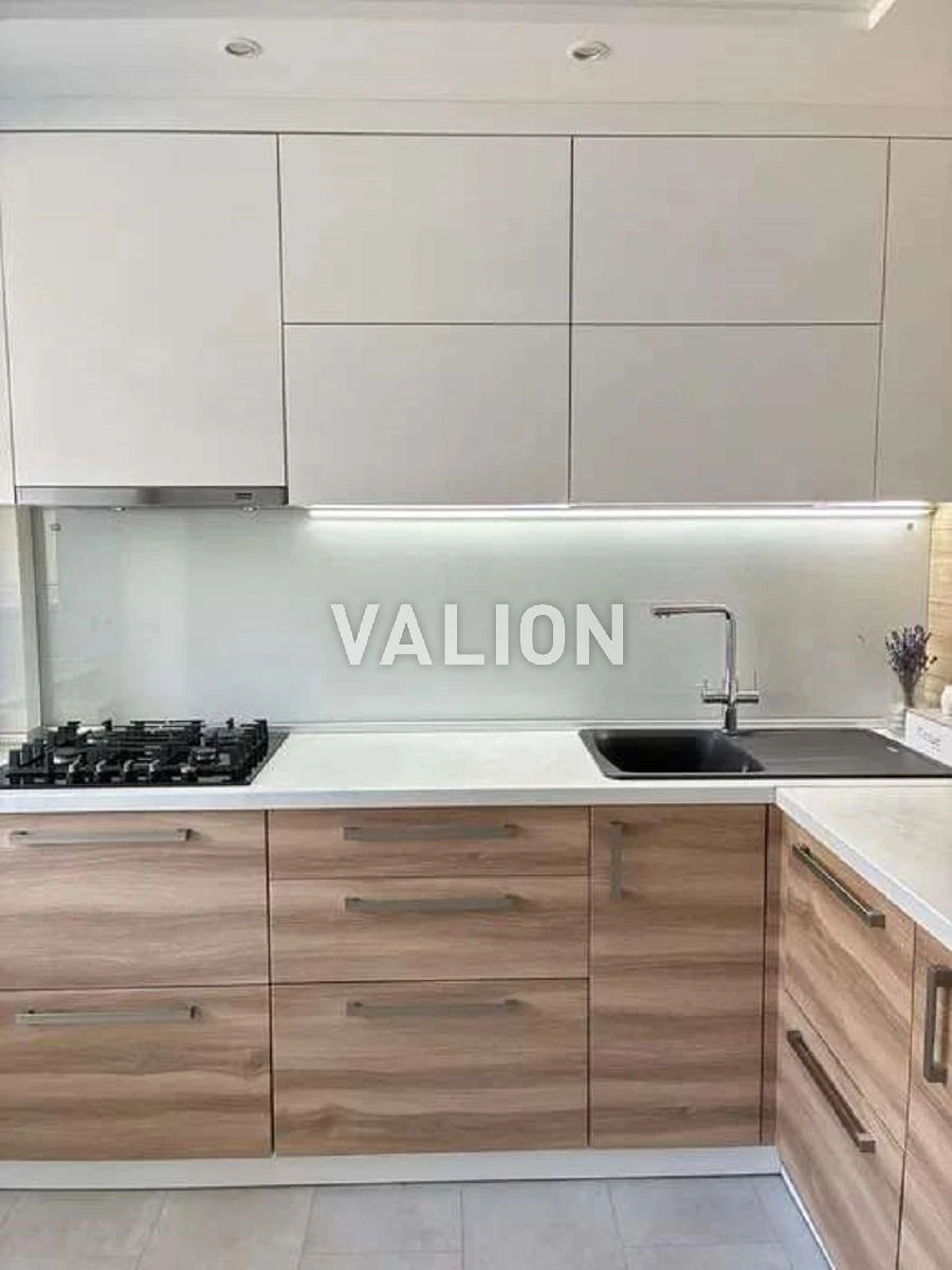 Продам 3к квартиру з ремонтом, Оболонь, вул. О. Архіпенка 10