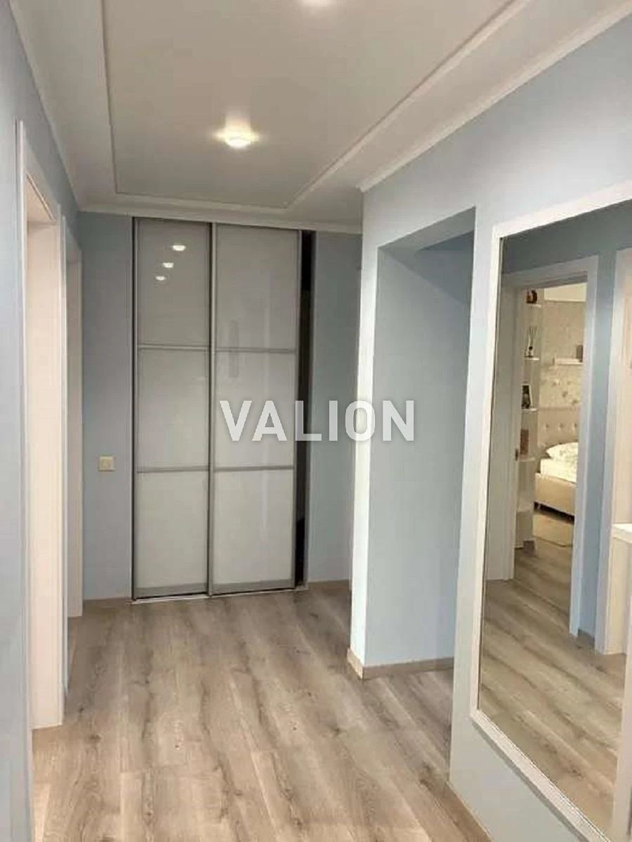 Продам 3к квартиру з ремонтом, Оболонь, вул. О. Архіпенка 10