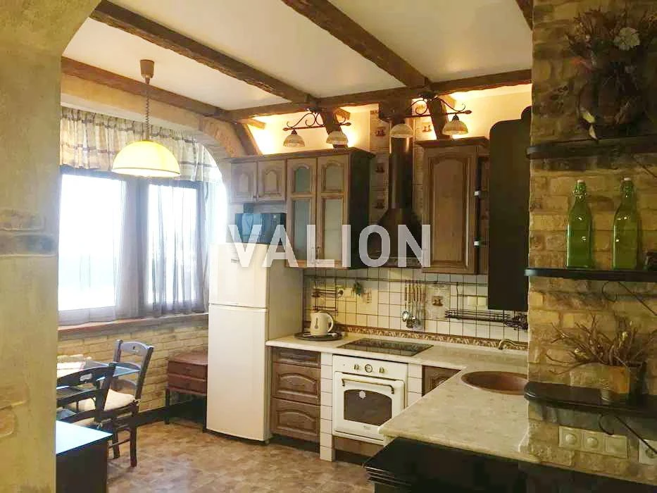 Продам 1к квартиру, Центр Києва, авторський ремонт, вул. Дми