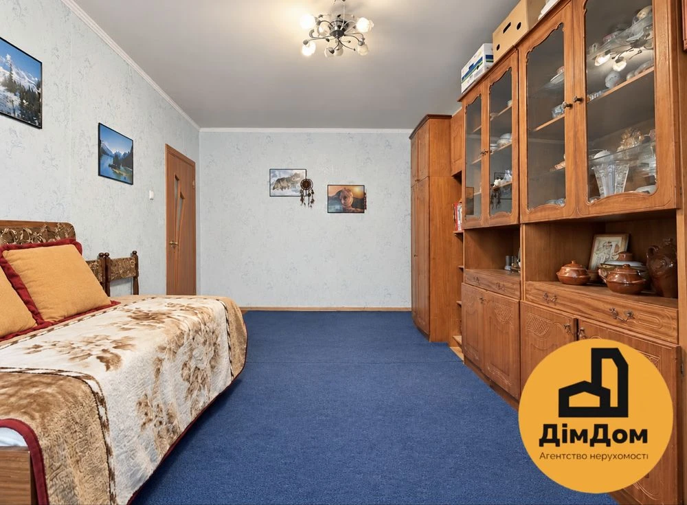 Продаж трикімнатної квартир Харківське шосе 170