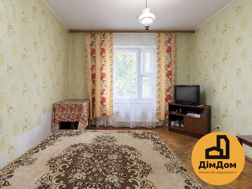 Продаж трикімнатної квартир Харківське шосе 170
