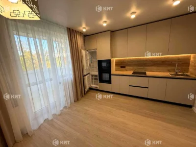 2к. 67.6м2 ХТЗ, м. Индустриальная, Героев Харькова (Московск