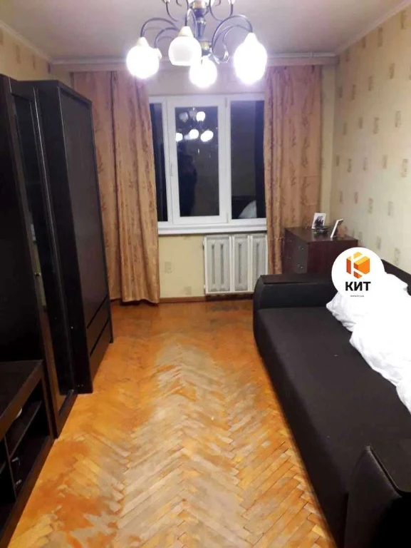 2к. 46м2 Павлово Поле, м. 23 Августа, Деревянко ул. 20, 1374
