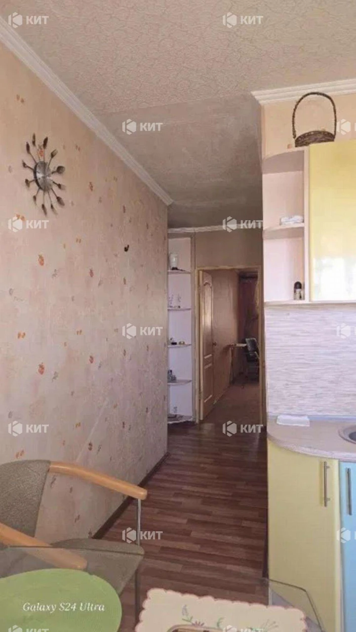 1к. 37м2 Одеська (Одесская, ост. Салют, ул. Монюшко 12А) 130