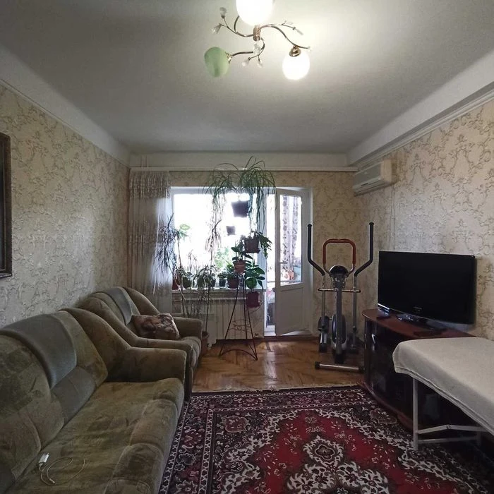 I am selling a 2nd apartment in the Universama TORG district!