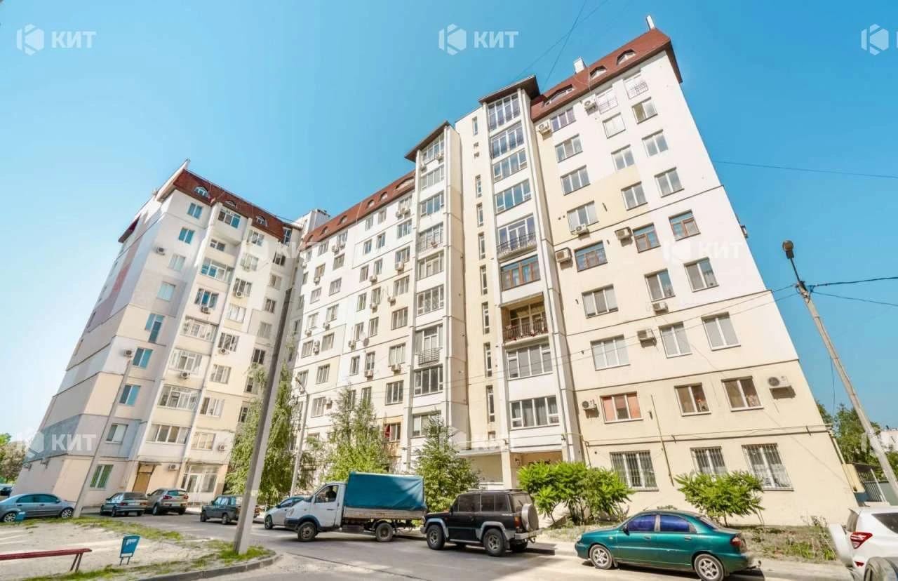 1к.38м2 Повстання (Восстания, Защитников Украины, Конный рын