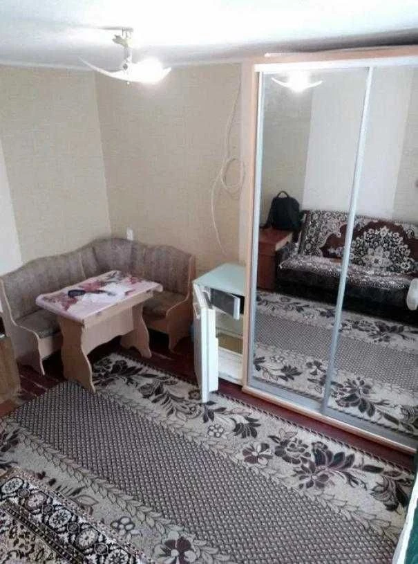 Продам кімнату  12 кв. метрів  р-н завод Малишева