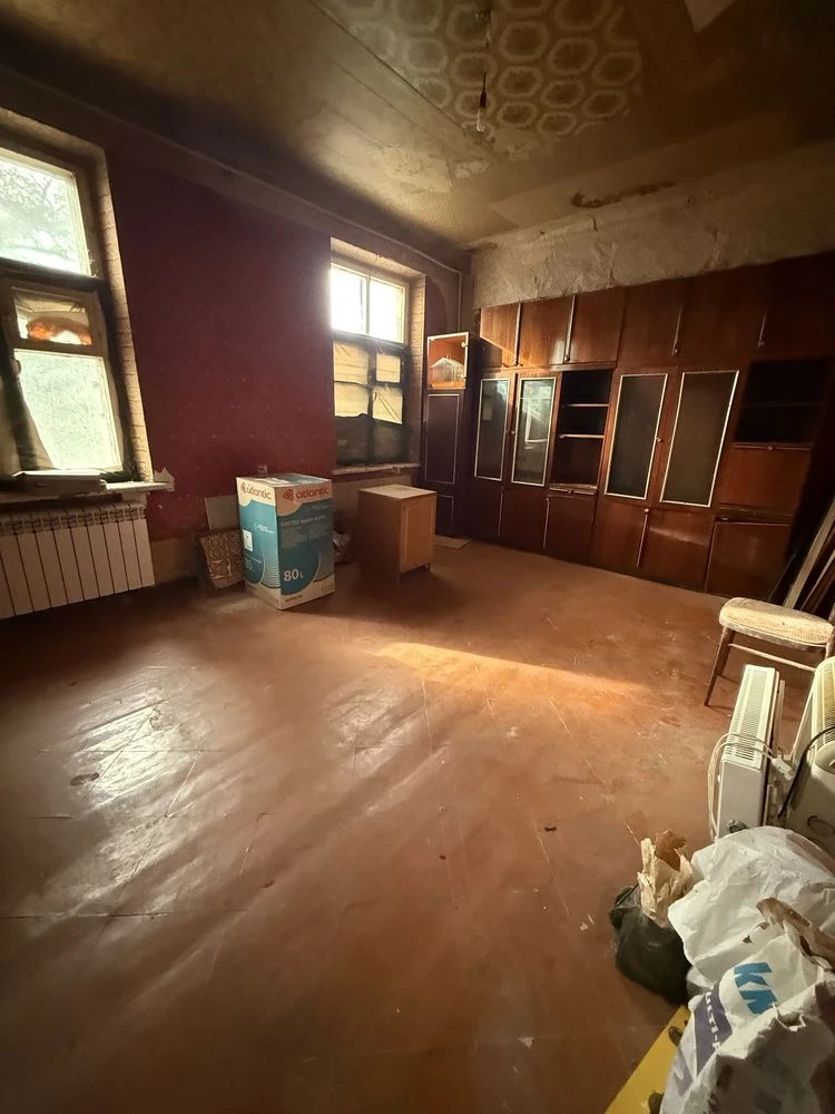 Продам 3 комнатную квартиру не стандартной планировки  под р
