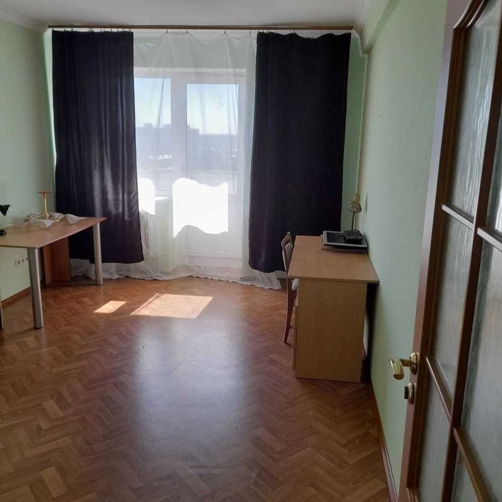 продаж 1 кім квартири 42 м кв, вул Грушевського , центральни