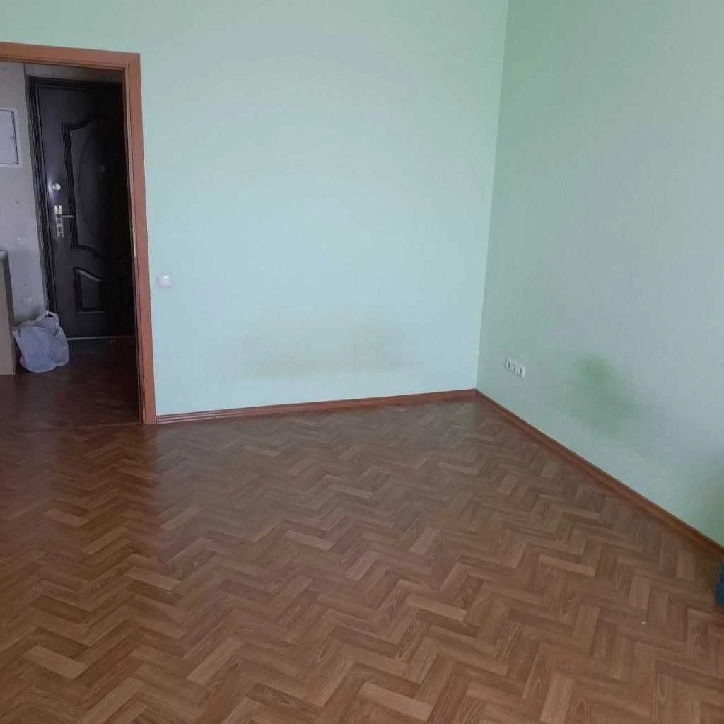 продаж 1 кім квартири 42 м кв, вул Грушевського , центральни