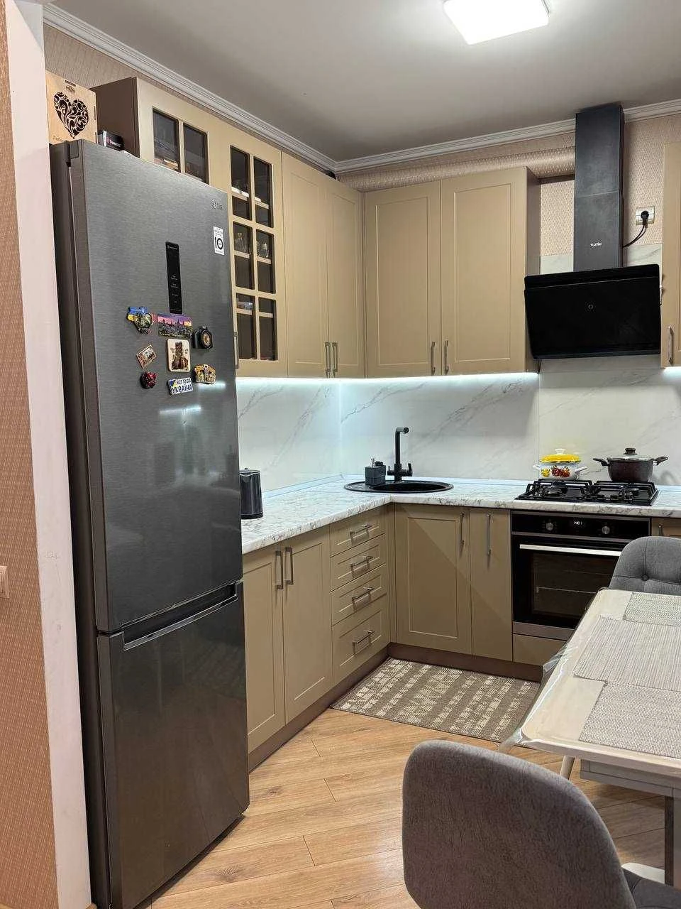 продам квартиру в центрі міста