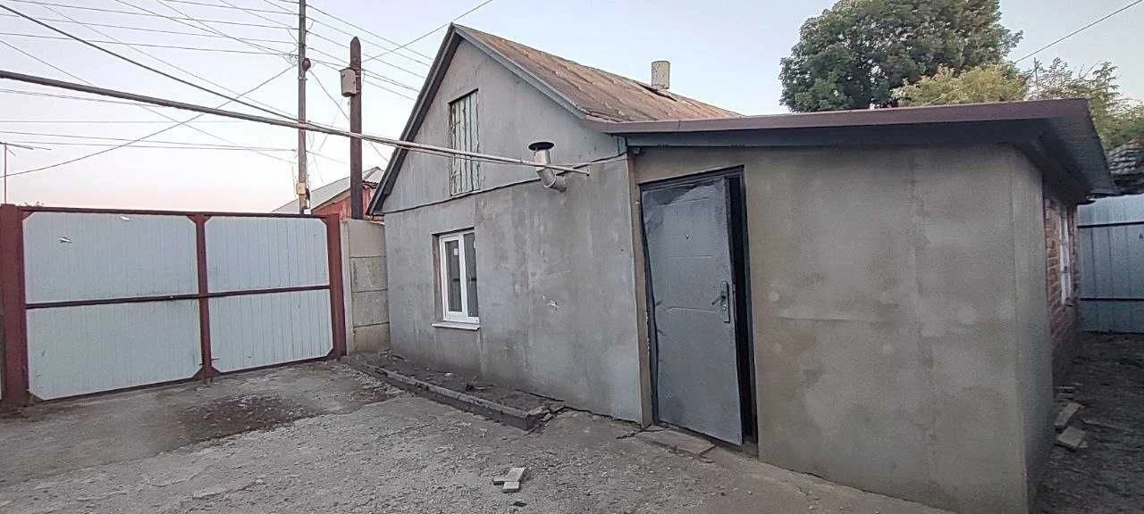 Продам будинок зі зручностями в Дергачах р-н 3- ї школи .