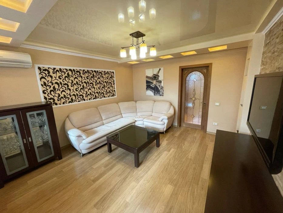 Продам 3-х комнатную квартиру на Вузовском, Таирова.