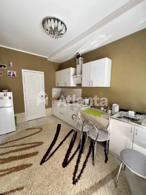 Apartment with renovation, furniture, appliances and a private yard!