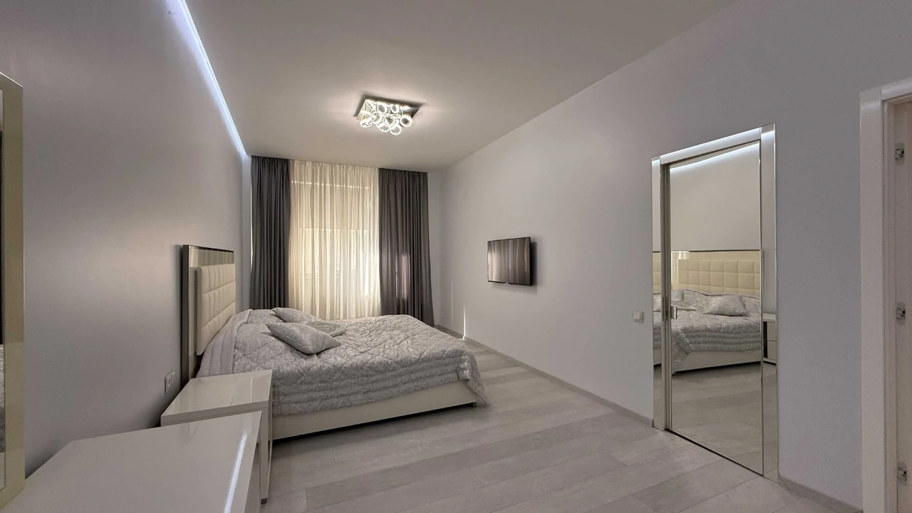 Two-bedroom apartment renovated in Tairova.