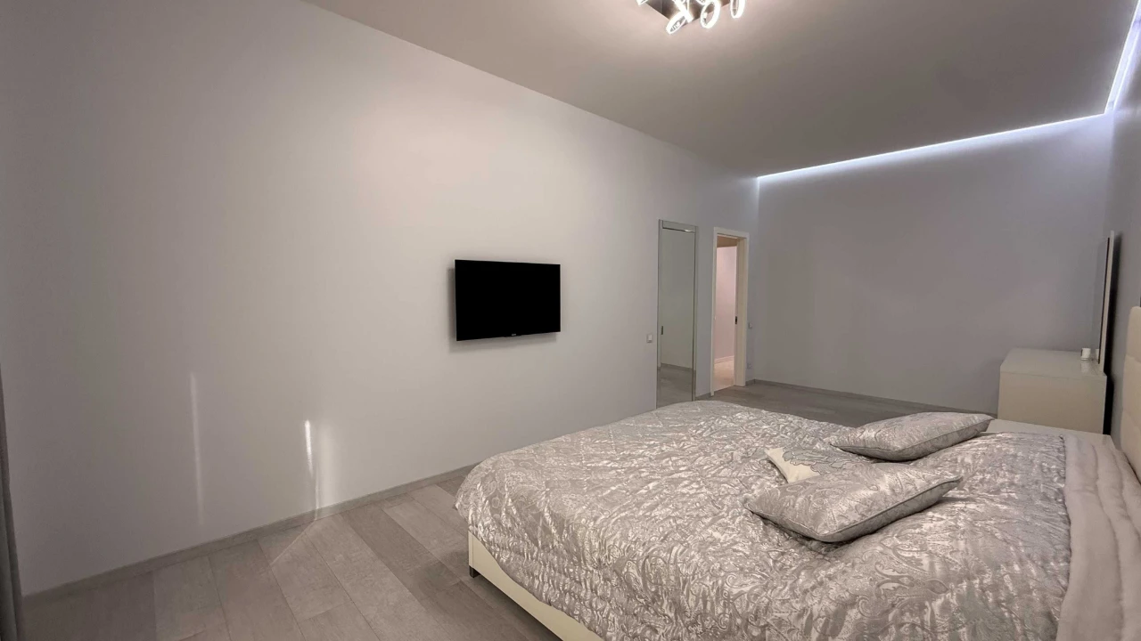 Two-bedroom apartment renovated in Tairova.