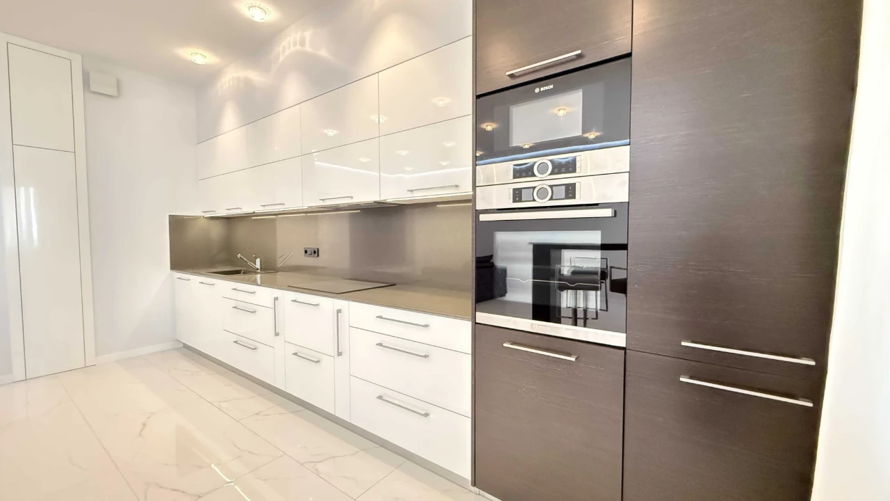 Two-bedroom apartment renovated in Tairova.