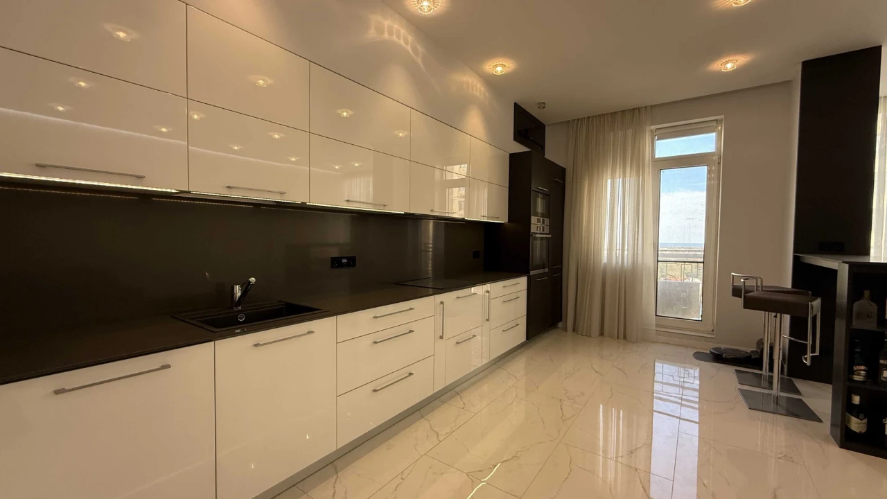 Two-bedroom apartment renovated in Tairova.