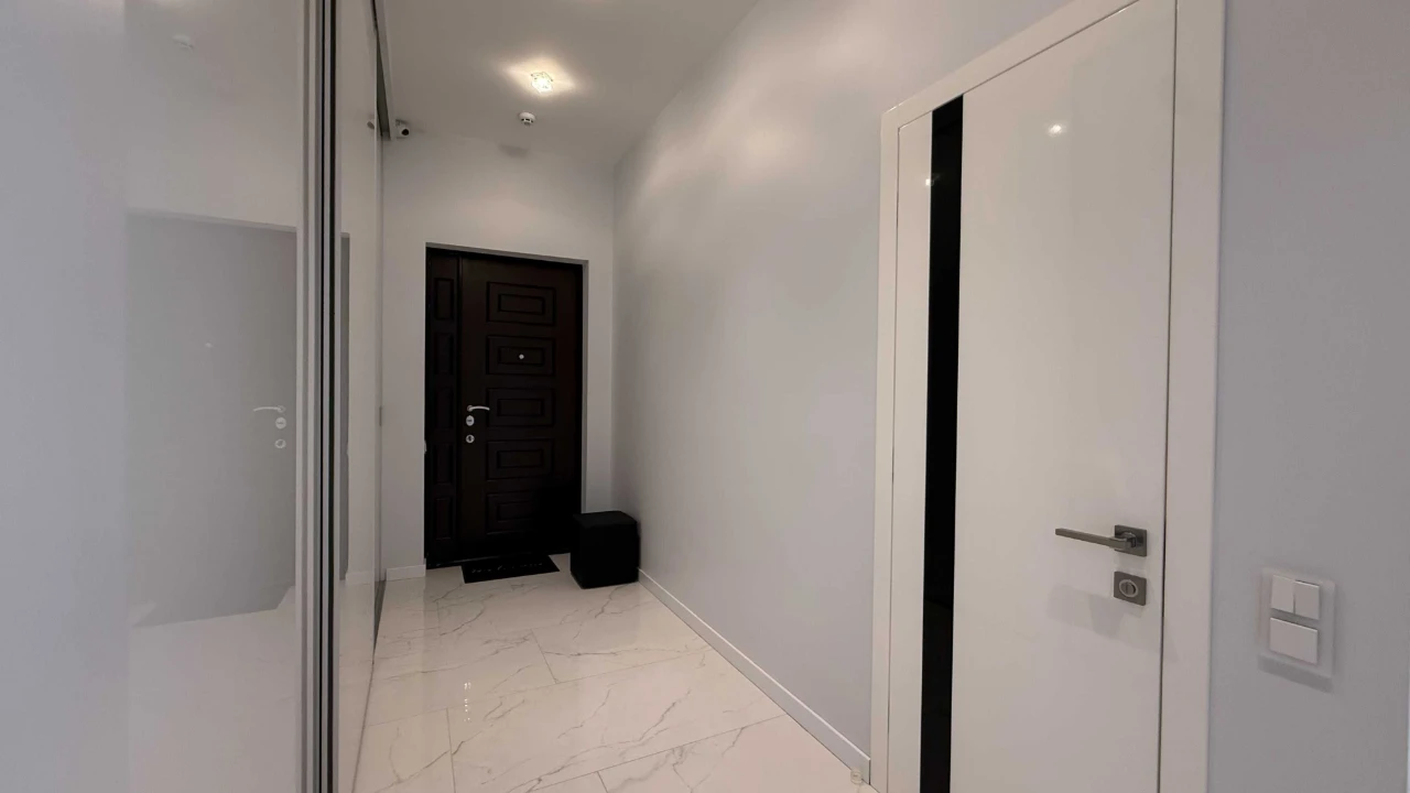 Two-bedroom apartment renovated in Tairova.