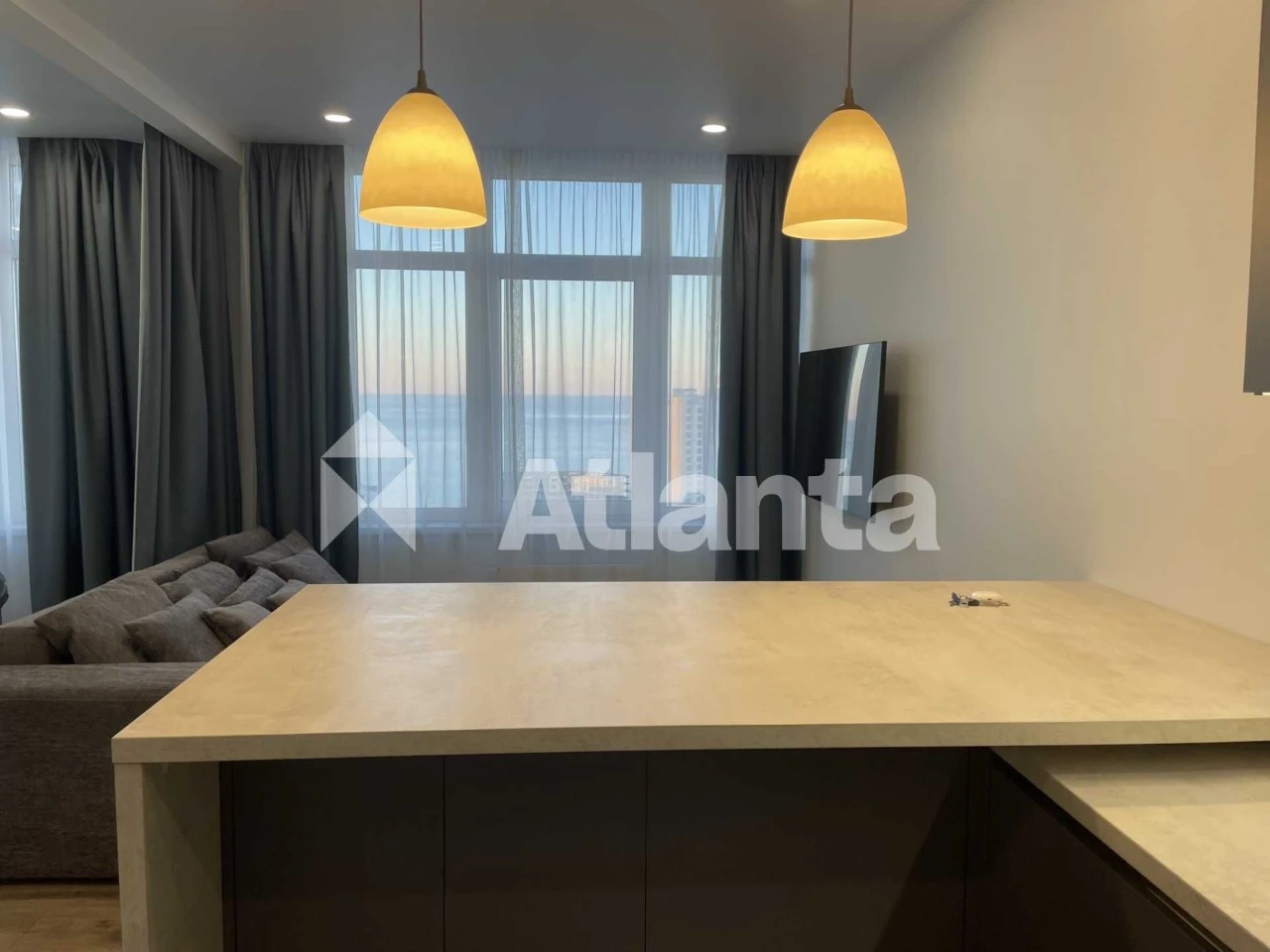 Apartment with Sea View and Quality Renovation in Arcadia